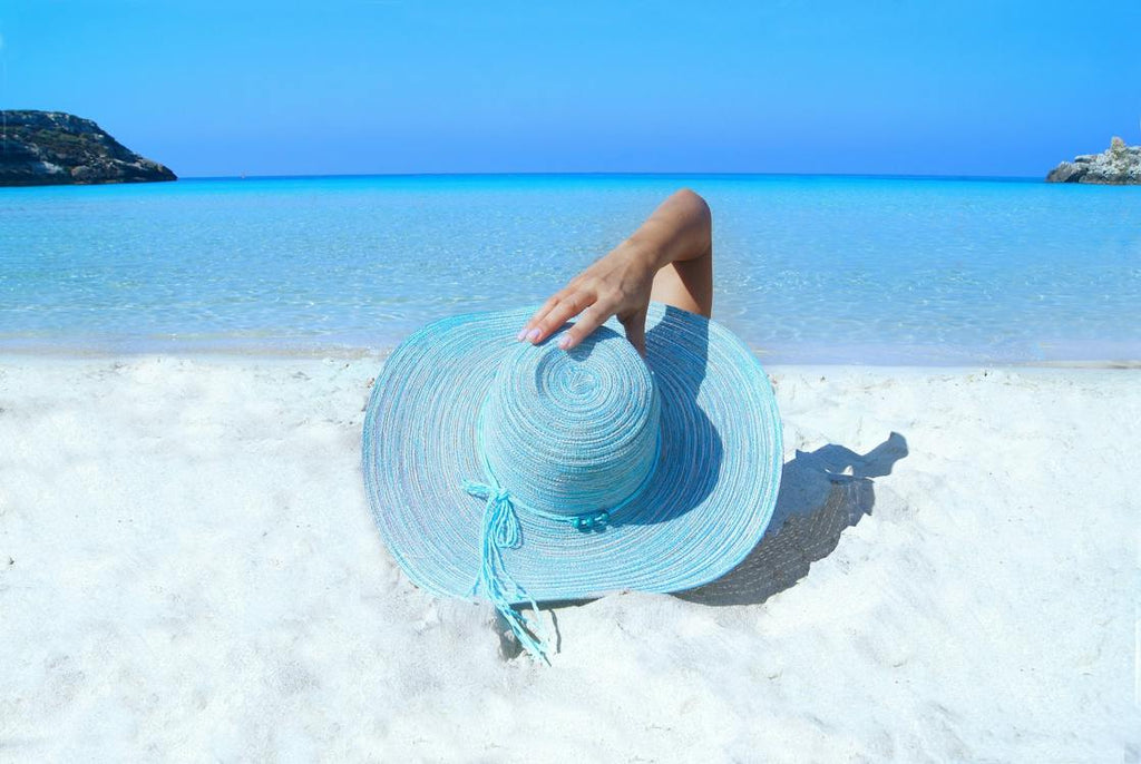 ¿Qué debe tener un sombrero de playa para ser perfecto?